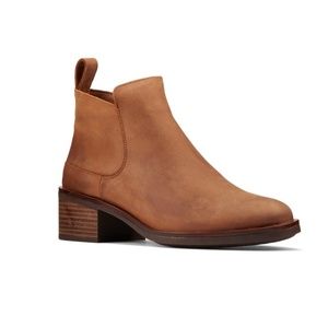 Clarks Memi Zip Bootie